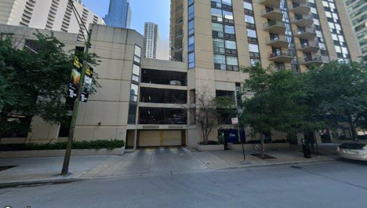 70 w huron st apt 1807, chicago, il 60654