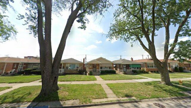 12722 s justine st, calumet park, il 60827