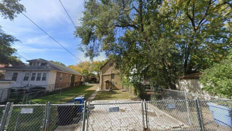 8349 s essex ave, chicago, il 60617