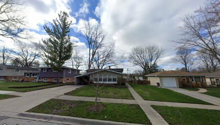 411 south st, west dundee, il 60118