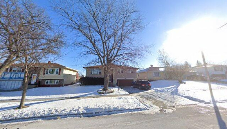 7450 astor ave, hanover park, il 60133