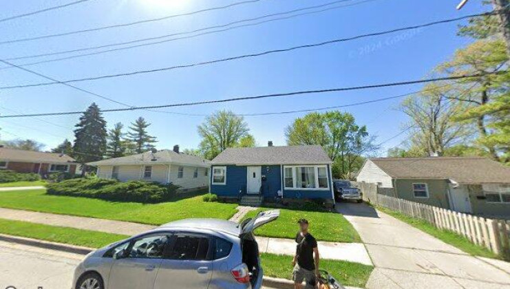 527 hankes ave, aurora, il 60505
