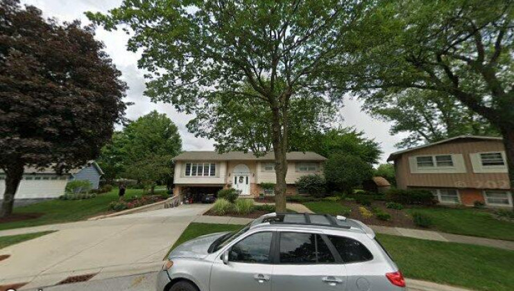 106 e canterbury dr, arlington heights, il 60004