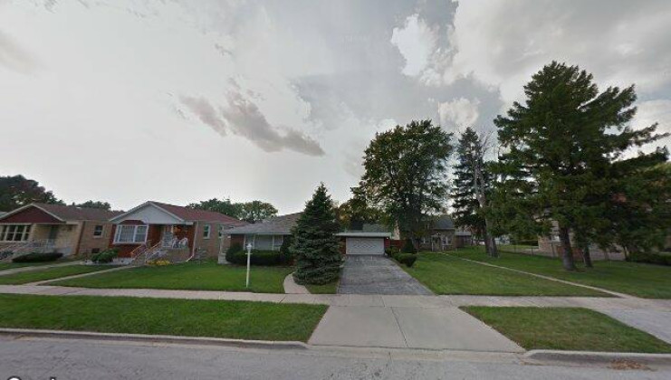 8740 s fairfield ave, evergreen park, il 60805