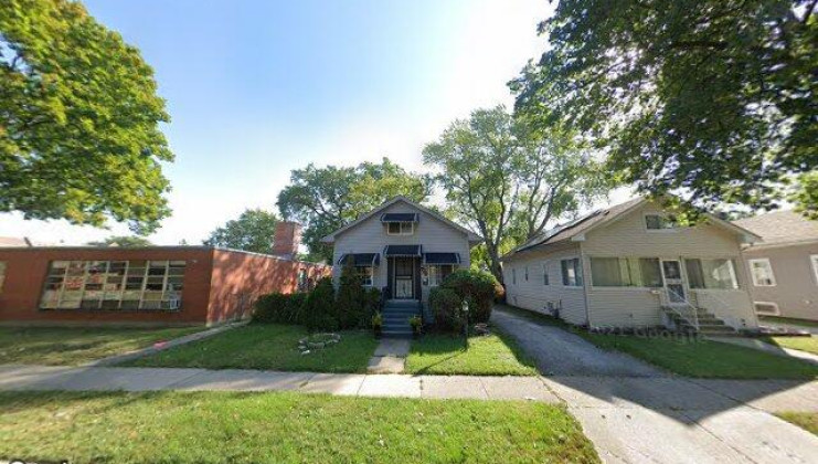 1917 s 9th ave, maywood, il 60153