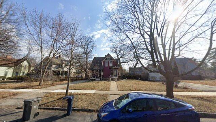 115 n porter st, elgin, il 60120