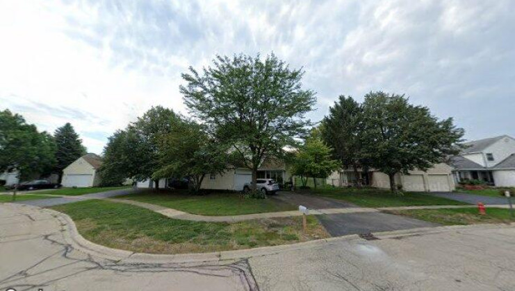 1885 grosse pointe ct, hanover park, il 60133