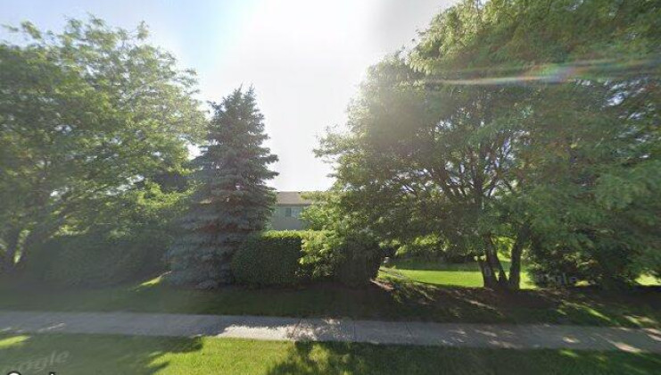 658 springwood dr, joliet, il 60431