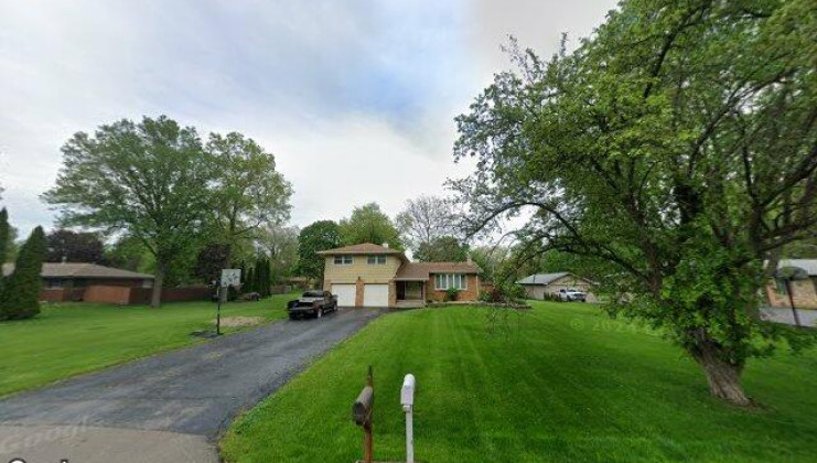 34 e larkspur ln, bristol, il 60512