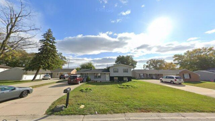 547 redwood rd, bolingbrook, il 60440