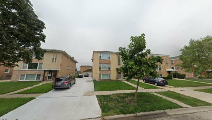 8716 n elmore st, niles, il 60714