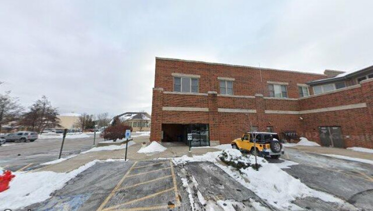 241 s main units 203, 207, 211, 212, 213, bartlett, il 60103