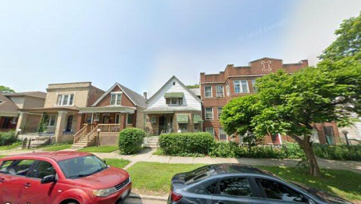 7726 s langley ave, chicago, il 60619