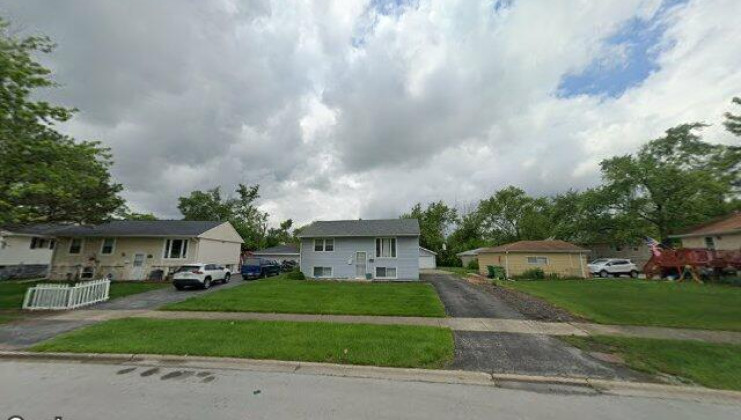 100 n pine ln, glenwood, il 60425