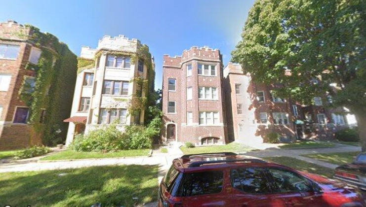 7830 s oglesby ave, chicago, il 60649