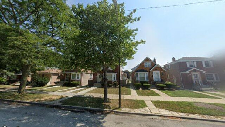 8213 s spaulding ave, chicago, il 60652