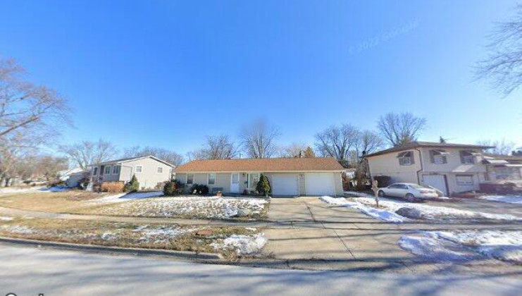 119 w greenmeadows blvd, streamwood, il 60107