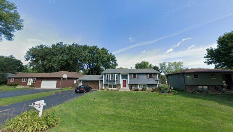 2914 virginia ave, mchenry, il 60050