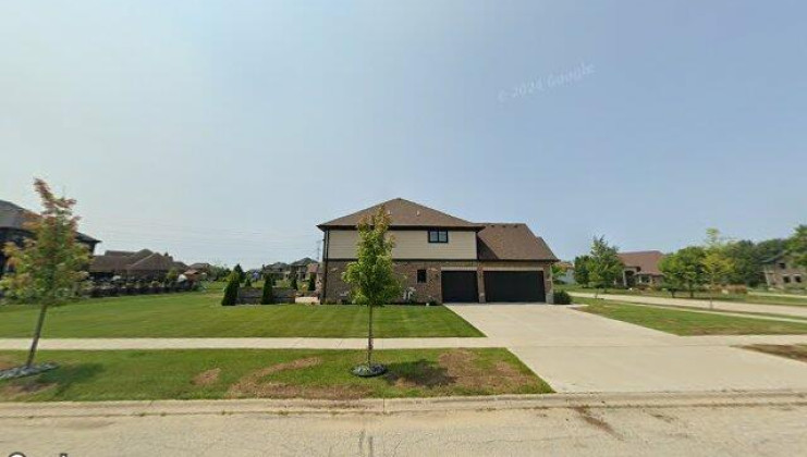 7845 big buck tr, frankfort, il 60423