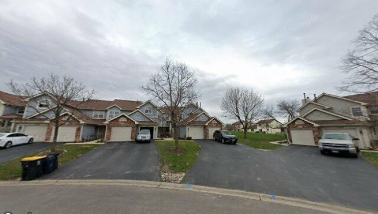 1317 coldspring rd, carol stream, il 60188