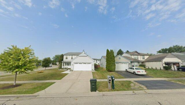 2308 meadows ln, round lake beach, il 60073
