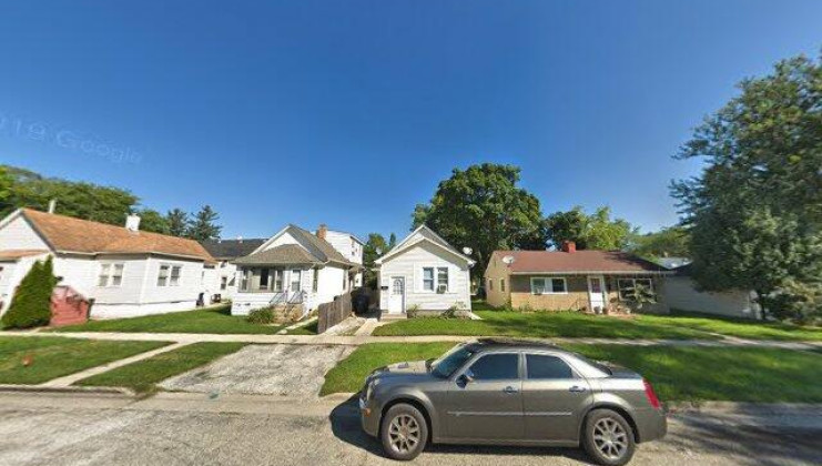 916 forest ave, waukegan, il 60085