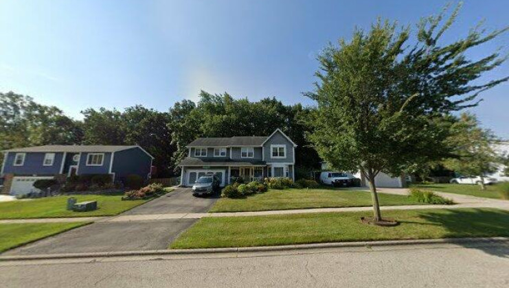 2421 mallard dr, lindenhurst, il 60046