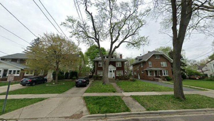 622 sexton st, aurora, il 60505