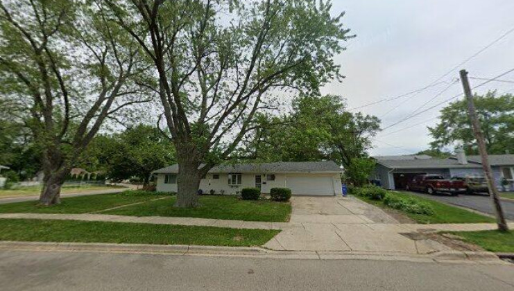 358 tulsa ave, carpentersville, il 60110