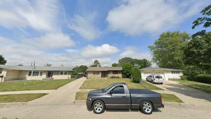 2308 w atlantic ave, waukegan, il 60085