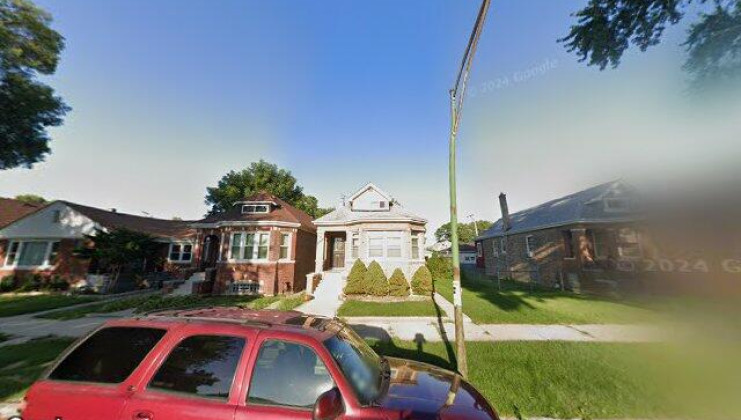 8831 s paulina st, chicago, il 60620