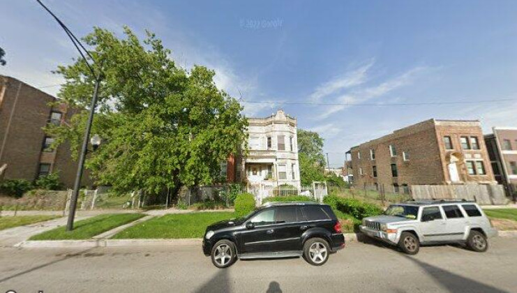 4815 s indiana ave, chicago, il 60615