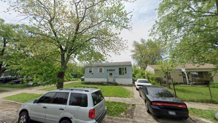 1505 diplomat ln, ford heights, il 60411