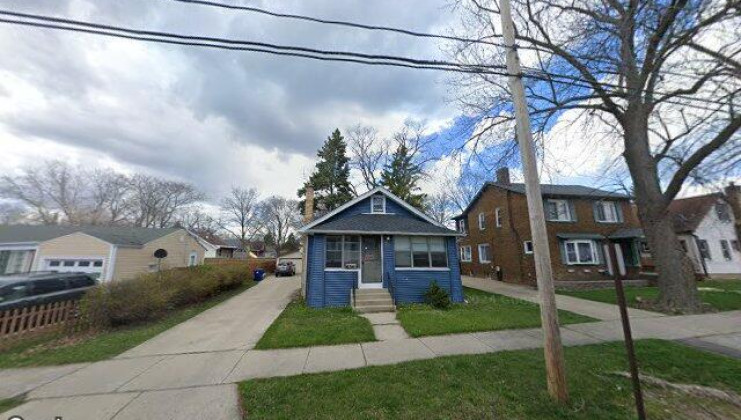634 w ridgeland ave, waukegan, il 60085