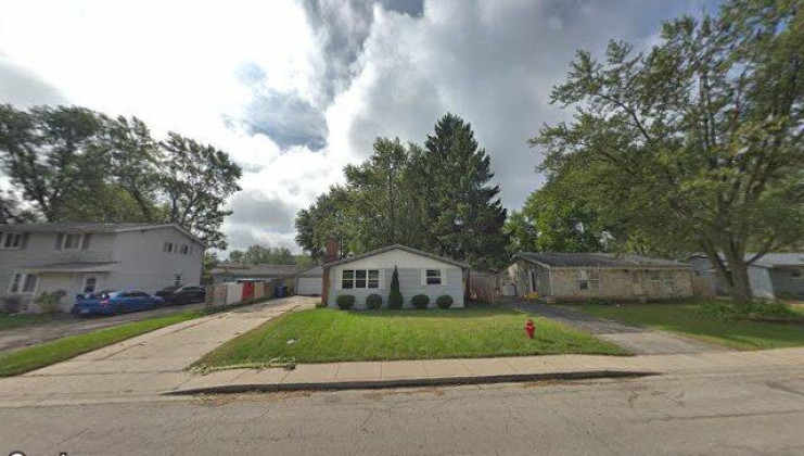 155 sioux ave, carpentersville, il 60110