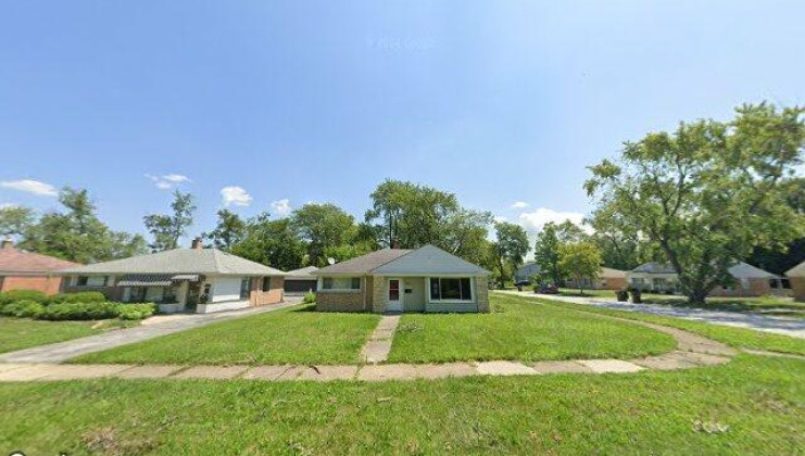 17609 roosevelt ave, homewood, il 60430