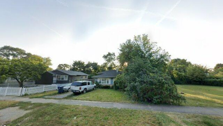1019 indiana ave, waukegan, il 60085