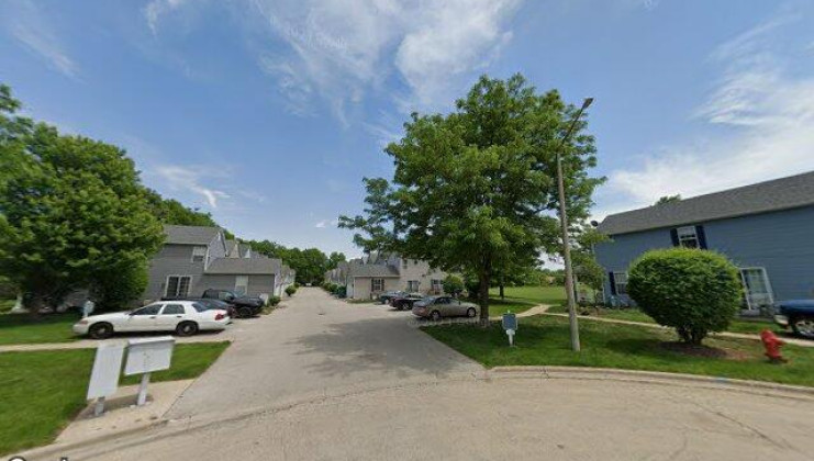 2320 woodhill ct, plainfield, il 60586