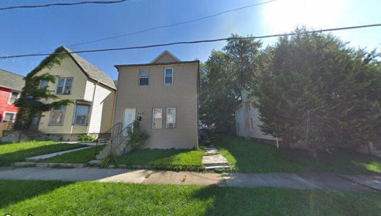 209 sherman pl, waukegan, il 60085