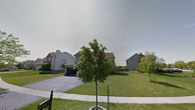 2965 farmington dr, lindenhurst, il 60046