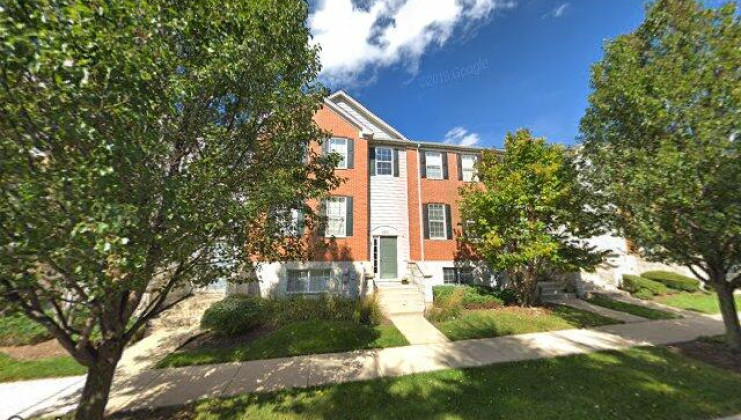 207 comstock dr, elgin, il 60124