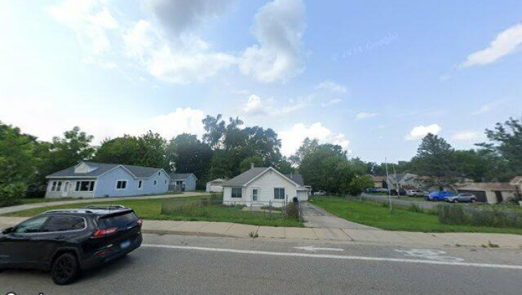 324 e washington st, round lake park, il 60073