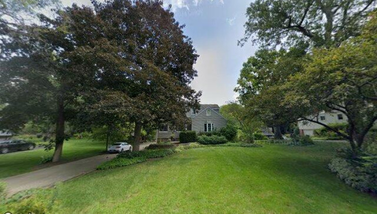 311 devonshire rd, tower lakes, il 60010