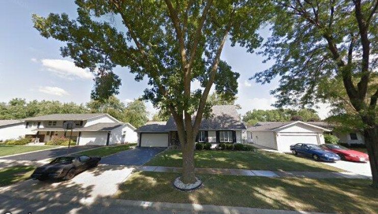 56 essex rd, elk grove village, il 60007