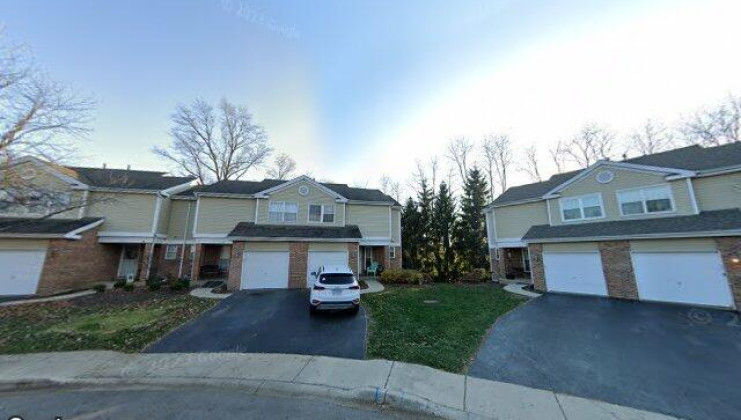 632 hillview ct, west chicago, il 60185