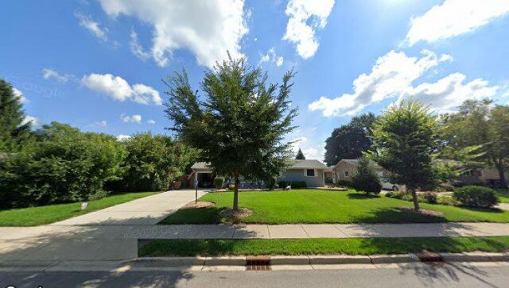 531 arrowhead trl, carol stream, il 60188