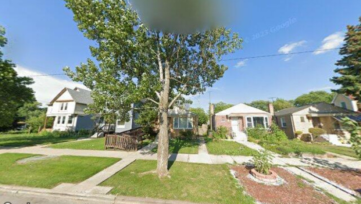 8733 s emerald ave, chicago, il 60620