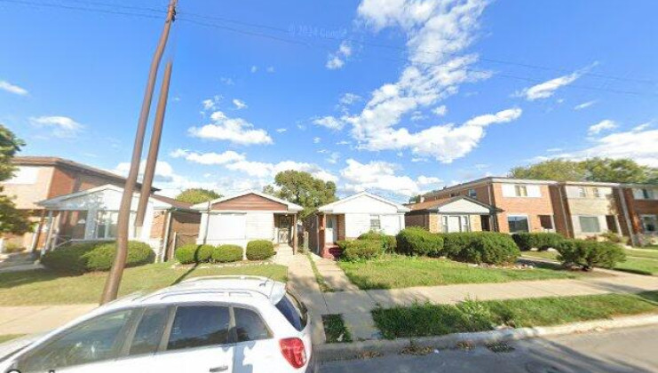 8443 s state st, chicago, il 60619