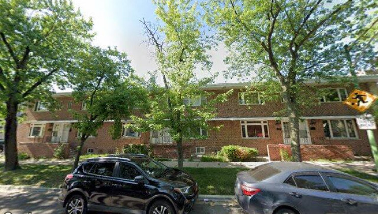 2004 w farwell ave, chicago, il 60645