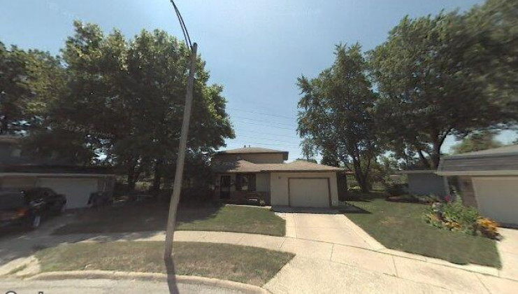 8 wayne ct, park forest, il 60466